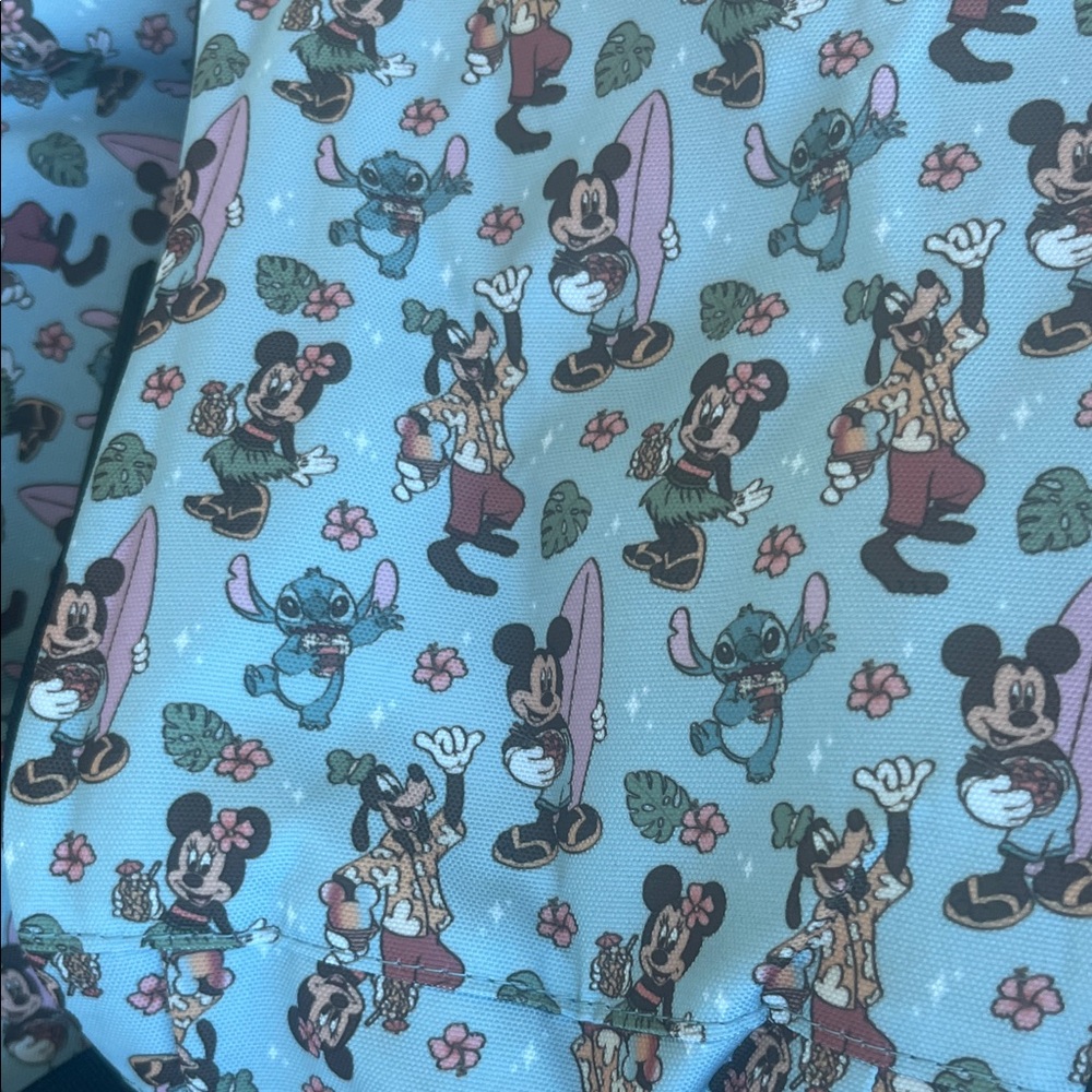 Disney Stitch, Goofy, Minnie & Mickey Mouse in Aloha Hawaii Cooler Bag - Picture 7 of 7